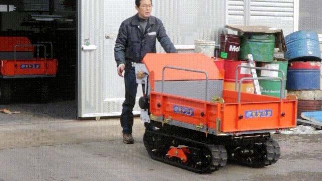 Kyungnong Track-Type Carrier KNS-500DL Dump in Action
